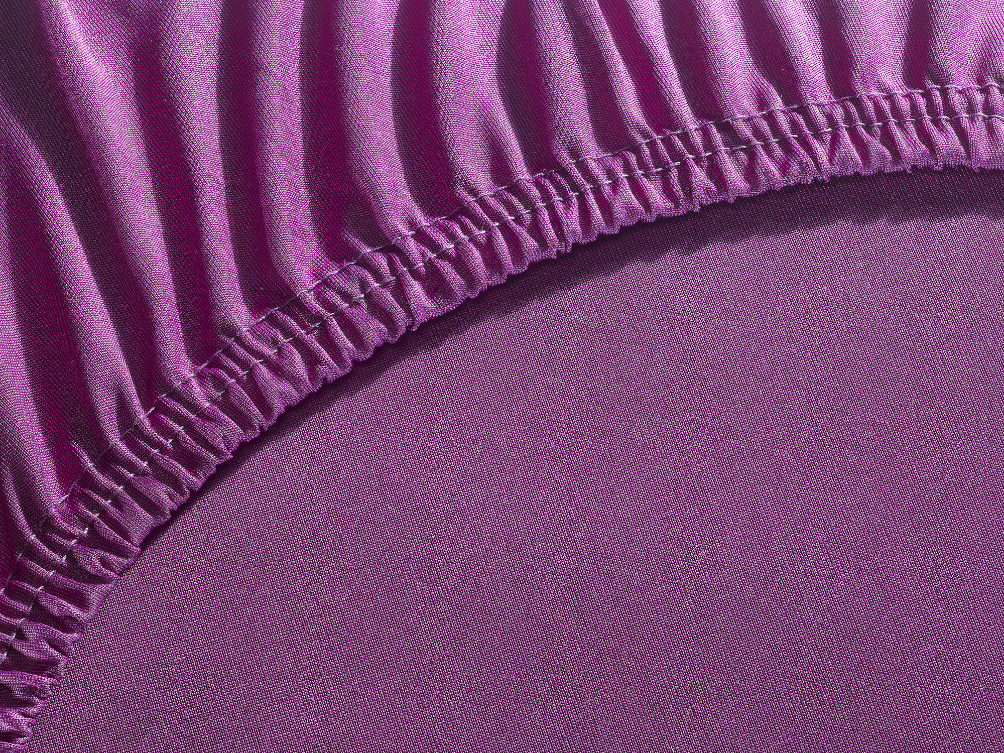 spannbettlaken_mikrofaser_aubergine_4_a spannbettlaken_mikrofaser_aubergine_4_a