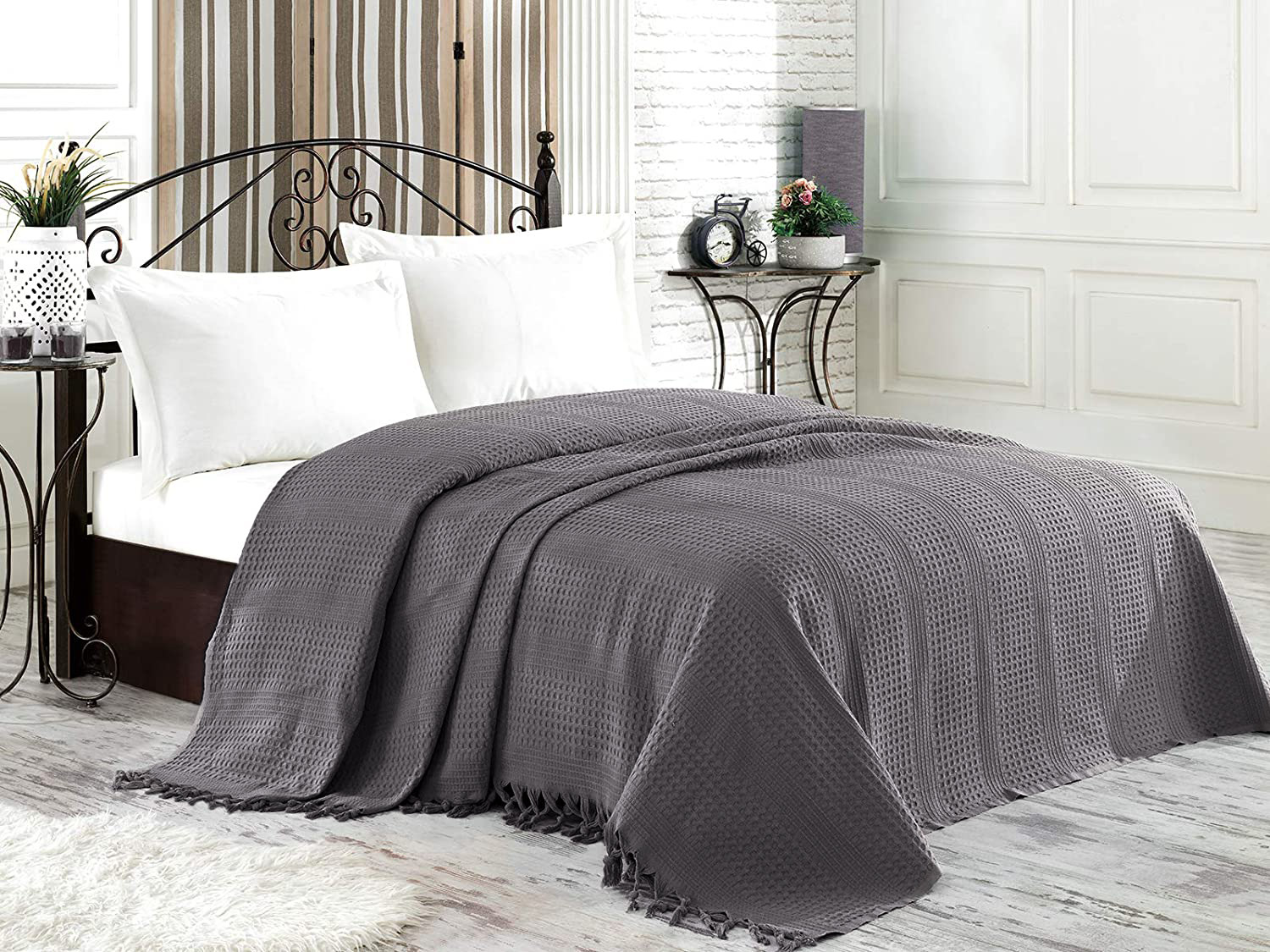 tagesdecke_pique_grau_2_b